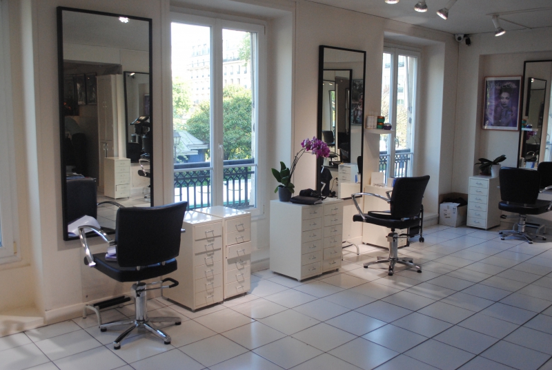 salon-coiffure-CANTARON-min_floor-home-office-property-living-room-room-781228-pxhere.com